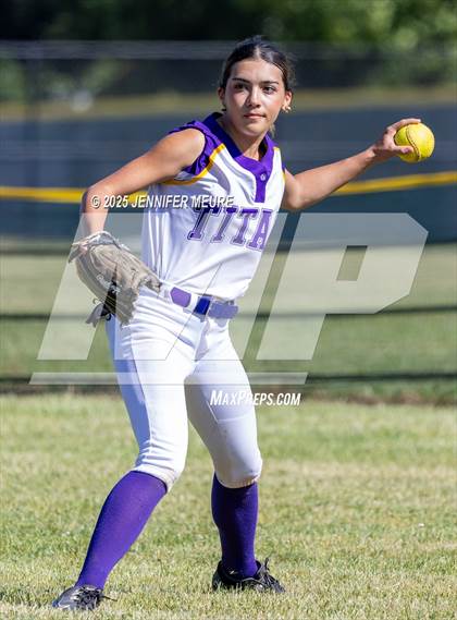 Thumbnail 3 in Healdsburg @ Kennedy (CIF NCS D5 QUARTER FINAL) photogallery.