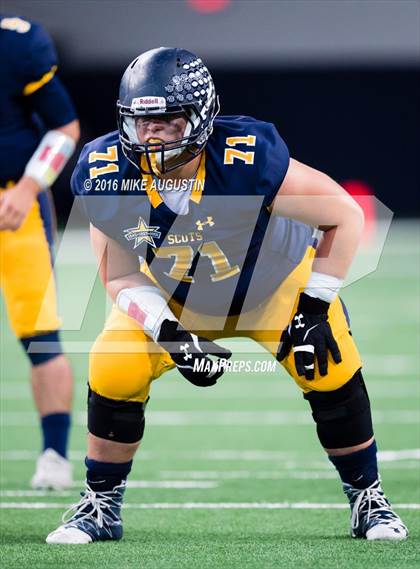 Thumbnail 3 in Highland Park vs. Mt. Pleasant (UIL 5A D1 Playoff at The Star) photogallery.