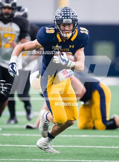 Thumbnail 1 in Highland Park vs. Mt. Pleasant (UIL 5A D1 Playoff at The Star) photogallery.