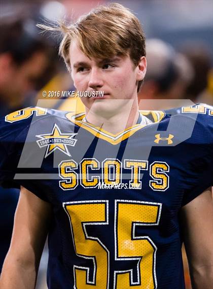 Thumbnail 3 in Highland Park vs. Mt. Pleasant (UIL 5A D1 Playoff at The Star) photogallery.