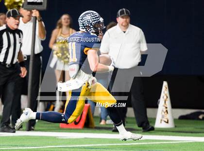 Thumbnail 2 in Highland Park vs. Mt. Pleasant (UIL 5A D1 Playoff at The Star) photogallery.