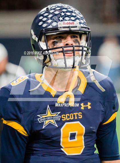 Thumbnail 2 in Highland Park vs. Mt. Pleasant (UIL 5A D1 Playoff at The Star) photogallery.