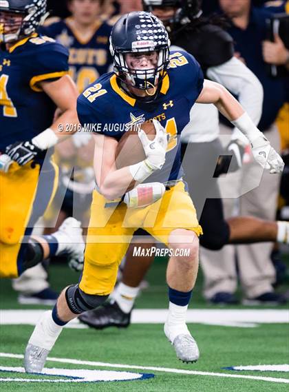 Thumbnail 1 in Highland Park vs. Mt. Pleasant (UIL 5A D1 Playoff at The Star) photogallery.