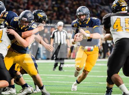 Thumbnail 1 in Highland Park vs. Mt. Pleasant (UIL 5A D1 Playoff at The Star) photogallery.