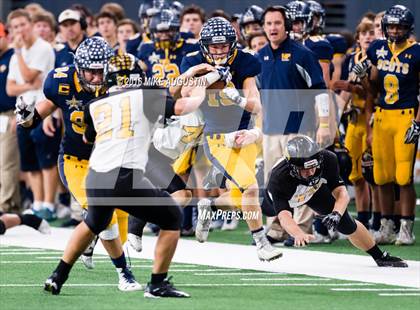 Thumbnail 1 in Highland Park vs. Mt. Pleasant (UIL 5A D1 Playoff at The Star) photogallery.