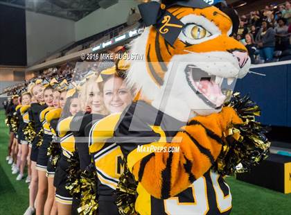 Thumbnail 1 in Highland Park vs. Mt. Pleasant (UIL 5A D1 Playoff at The Star) photogallery.