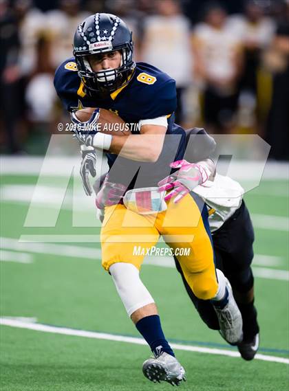 Thumbnail 2 in Highland Park vs. Mt. Pleasant (UIL 5A D1 Playoff at The Star) photogallery.