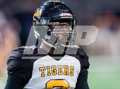 Thumbnail 1 in Highland Park vs. Mt. Pleasant (UIL 5A D1 Playoff at The Star) photogallery.
