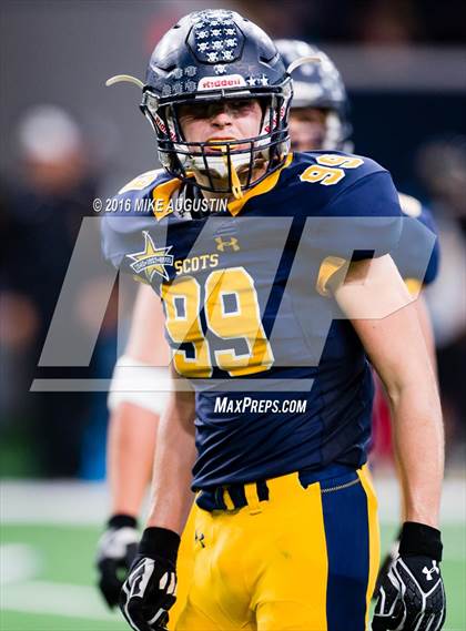 Thumbnail 2 in Highland Park vs. Mt. Pleasant (UIL 5A D1 Playoff at The Star) photogallery.