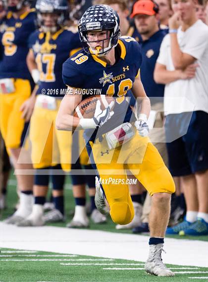 Thumbnail 2 in Highland Park vs. Mt. Pleasant (UIL 5A D1 Playoff at The Star) photogallery.