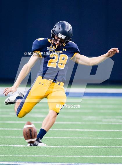 Thumbnail 2 in Highland Park vs. Mt. Pleasant (UIL 5A D1 Playoff at The Star) photogallery.
