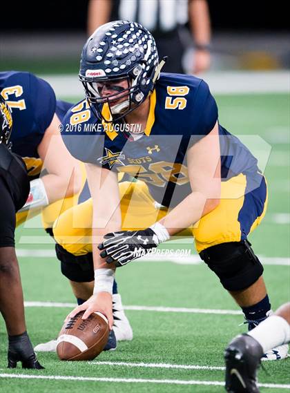 Thumbnail 2 in Highland Park vs. Mt. Pleasant (UIL 5A D1 Playoff at The Star) photogallery.