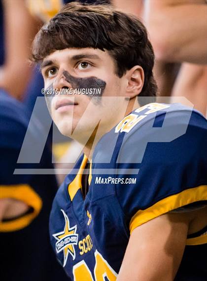 Thumbnail 1 in Highland Park vs. Mt. Pleasant (UIL 5A D1 Playoff at The Star) photogallery.