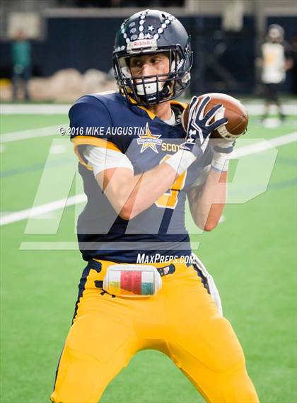 Thumbnail 3 in Highland Park vs. Mt. Pleasant (UIL 5A D1 Playoff at The Star) photogallery.