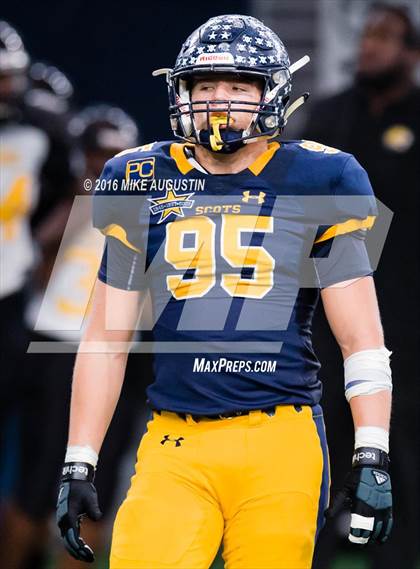 Thumbnail 3 in Highland Park vs. Mt. Pleasant (UIL 5A D1 Playoff at The Star) photogallery.