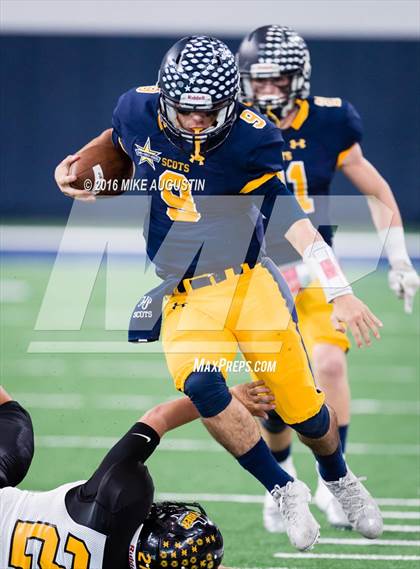Thumbnail 1 in Highland Park vs. Mt. Pleasant (UIL 5A D1 Playoff at The Star) photogallery.