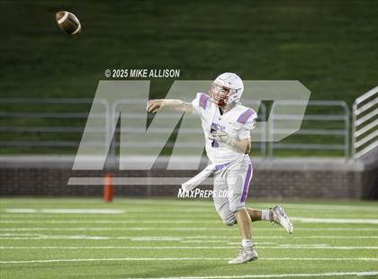 Thumbnail 1 in Dade County vs Warren County (scrimmage) photogallery.