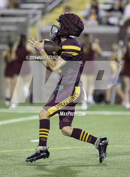 Thumbnail 2 in Dade County vs Warren County (scrimmage) photogallery.