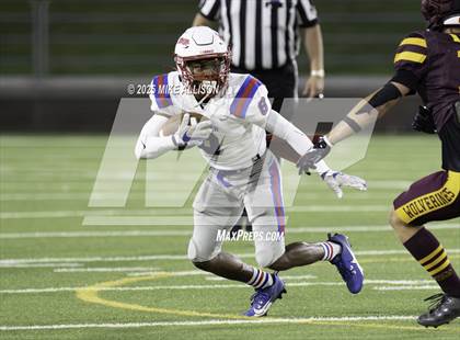 Thumbnail 1 in Dade County vs Warren County (scrimmage) photogallery.
