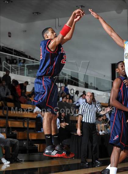 Thumbnail 1 in Los Osos vs. Colony (So Cal Shootout) photogallery.