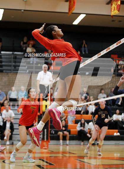 Thumbnail 1 in Desert Vista @ Corona del Sol photogallery.