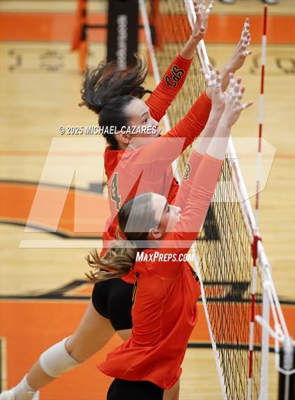 Thumbnail 1 in Desert Vista @ Corona del Sol photogallery.