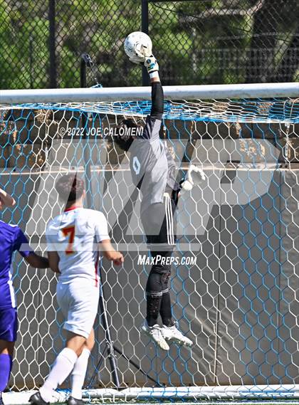 Thumbnail 1 in Boerne vs Stafford (UIL 4A Boys Soccer State Semifinal) photogallery.