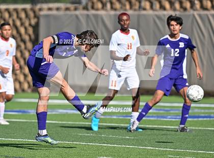 Thumbnail 2 in Boerne vs Stafford (UIL 4A Boys Soccer State Semifinal) photogallery.