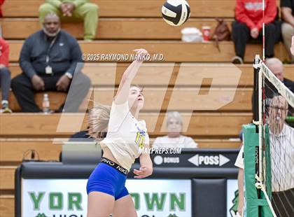 Thumbnail 2 in Greenfield-Central vs. Richmond (IHSAA 4A Section 9 Round 1) photogallery.