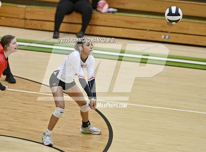 Thumbnail 1 in Greenfield-Central vs. Richmond (IHSAA 4A Section 9 Round 1) photogallery.