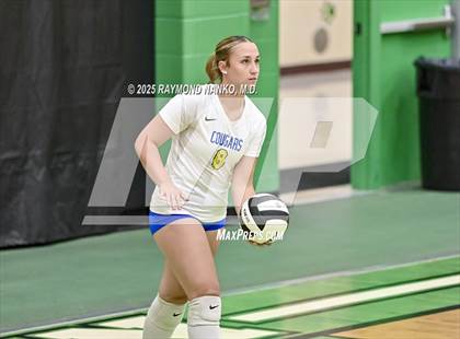 Thumbnail 3 in Greenfield-Central vs. Richmond (IHSAA 4A Section 9 Round 1) photogallery.