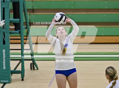 Thumbnail 3 in Greenfield-Central vs. Richmond (IHSAA 4A Section 9 Round 1) photogallery.