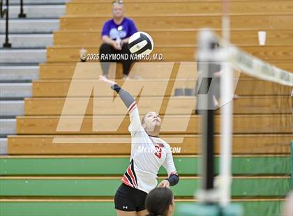 Thumbnail 2 in Greenfield-Central vs. Richmond (IHSAA 4A Section 9 Round 1) photogallery.