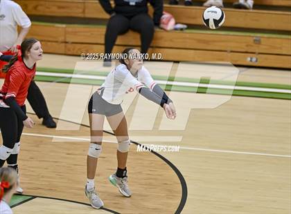 Thumbnail 1 in Greenfield-Central vs. Richmond (IHSAA 4A Section 9 Round 1) photogallery.