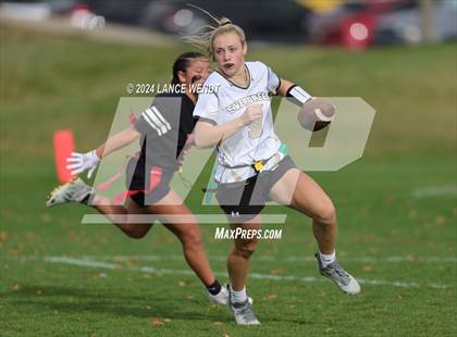 Thumbnail 3 in Pomona vs. Evergreen (CHSAA 4A Second Round) photogallery.