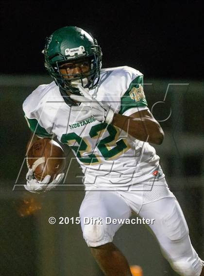 Thumbnail 3 in Palos Verdes vs. Mira Costa photogallery.
