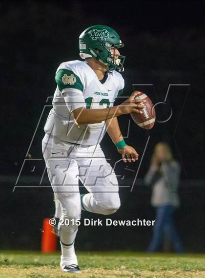 Thumbnail 2 in Palos Verdes vs. Mira Costa photogallery.