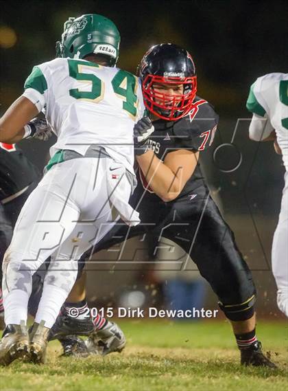 Thumbnail 1 in Palos Verdes vs. Mira Costa photogallery.