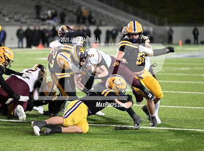 Thumbnail 1 in Avon vs. Walsh Jesuit (OHSAA Division 2 Semifinal) photogallery.