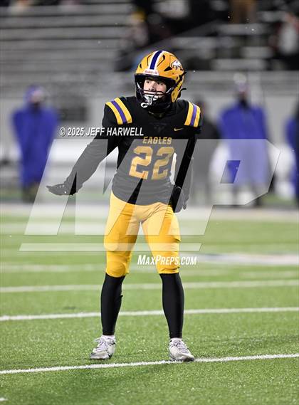 Thumbnail 1 in Avon vs. Walsh Jesuit (OHSAA Division 2 Semifinal) photogallery.