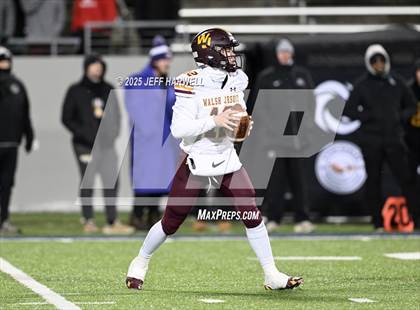 Thumbnail 2 in Avon vs. Walsh Jesuit (OHSAA Division 2 Semifinal) photogallery.