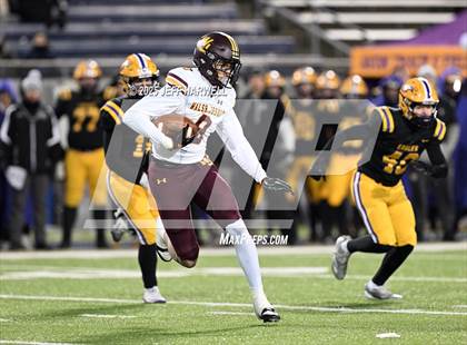 Thumbnail 2 in Avon vs. Walsh Jesuit (OHSAA Division 2 Semifinal) photogallery.