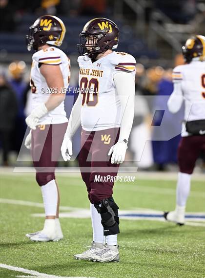 Thumbnail 3 in Avon vs. Walsh Jesuit (OHSAA Division 2 Semifinal) photogallery.