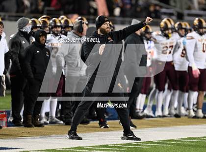 Thumbnail 3 in Avon vs. Walsh Jesuit (OHSAA Division 2 Semifinal) photogallery.
