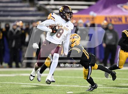 Thumbnail 1 in Avon vs. Walsh Jesuit (OHSAA Division 2 Semifinal) photogallery.