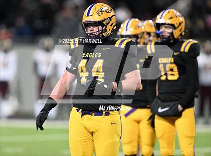 Thumbnail 2 in Avon vs. Walsh Jesuit (OHSAA Division 2 Semifinal) photogallery.