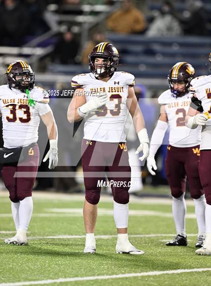Thumbnail 1 in Avon vs. Walsh Jesuit (OHSAA Division 2 Semifinal) photogallery.