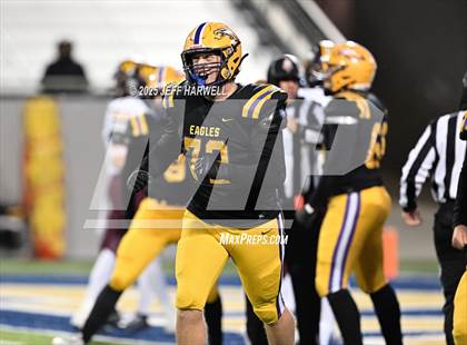 Thumbnail 3 in Avon vs. Walsh Jesuit (OHSAA Division 2 Semifinal) photogallery.