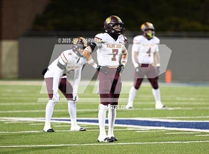 Thumbnail 2 in Avon vs. Walsh Jesuit (OHSAA Division 2 Semifinal) photogallery.