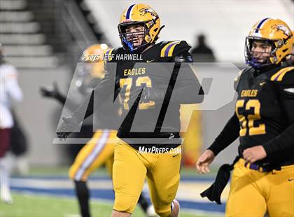 Thumbnail 1 in Avon vs. Walsh Jesuit (OHSAA Division 2 Semifinal) photogallery.